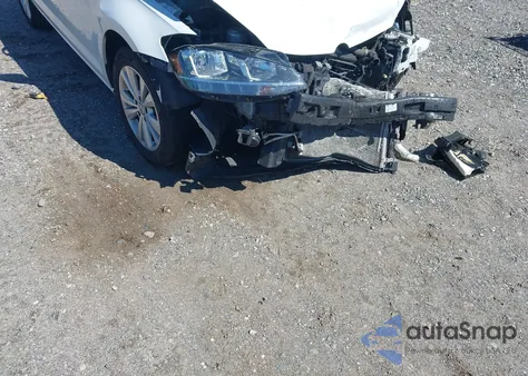 2021 Volkswagen Golf 1.4T Tsi z USA, uszkodzony, nr VIN 3VWG57AU9MM005112